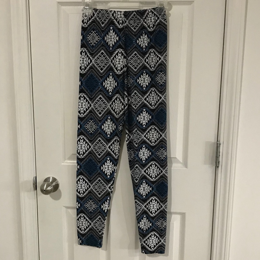 Black, blue, white leggings!